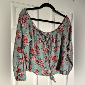 Flowy crop blouse